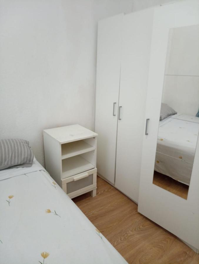 Апартаменти Apartamento En Francos Rodriguez, Junto A Bravo Murillo Мадрид Екстер'єр фото